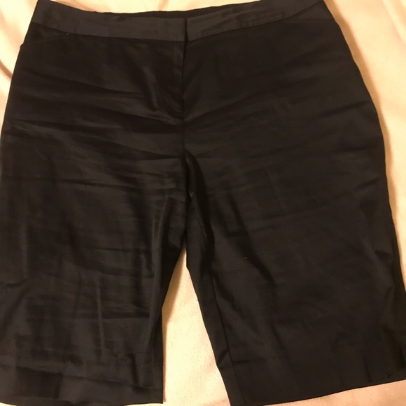Pants - NWOT black Bermuda’s